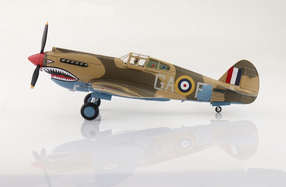 Curtiss Tomahawk Mk II / RAF No.112 Sqn, AK402, Neville Duke, Egypt 1941 / Hobby Master 1:48 HA9205