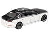 BMW i7 xDrive60 Alpine White / Black Sapphire - Mini GT - 1:64 - MGT00959 Passion Diecast