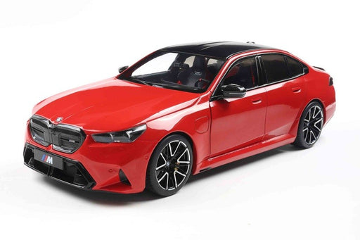 BMW M5 M 2025 - Fire Red - Solido - 1/18 - S1814702 - Passion Diecast 