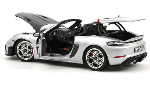 Porsche 718 Spyder RS w/ Weissach Pack 2023 GT-Silver metallic - Norev 1-18 - 187270 - Passion Diecast