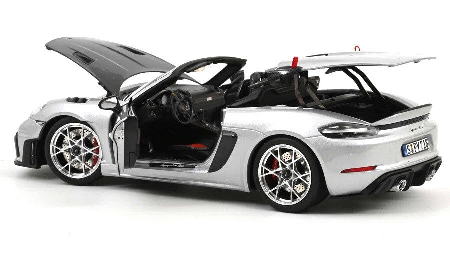 Porsche 718 Spyder RS w/ Weissach Pack 2023 GT-Silver metallic - Norev 1-18 - 187270 - Passion Diecast