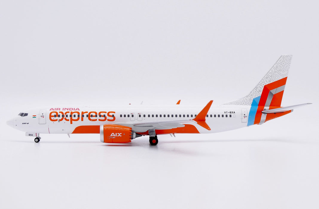 Air india Express Boeing 737 Max8 / VT-BXA /  JC Wings / 1:200 / LH2AXB462