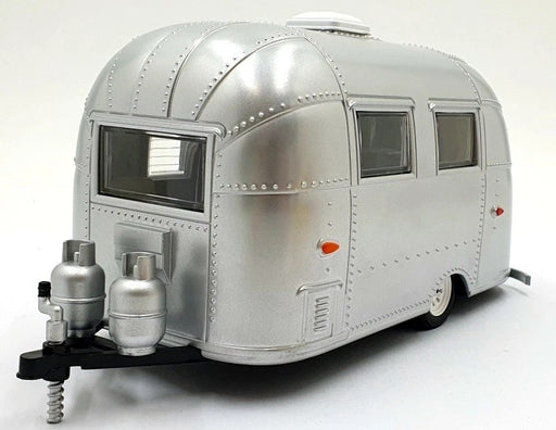 Trailers - Airstream 16ft Bambi Sport - chrome finish  Greenlight 1/24 18228  Passion Diecast 