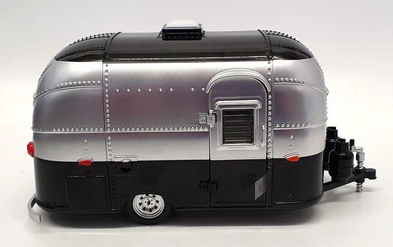 Airstream 16 Bambi Sport - Silver and Black Greenlight 1/24 18226 Passion Diecast 
