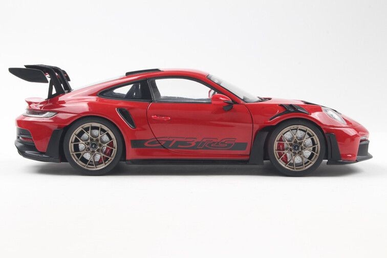 Porsche 911 992 GT3 RS COUPE 2024 Rouge - Solido - 1/18 - S1812101 - Passion Diecast 
