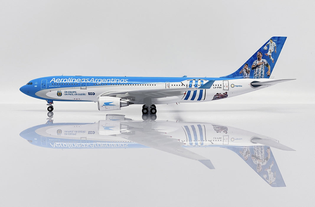 Aerolineas Argentinas Airbus A330-200 "Argentina Football" / LV-FVH /  JC Wings / 1:200 / SA2ARG036 SA2026