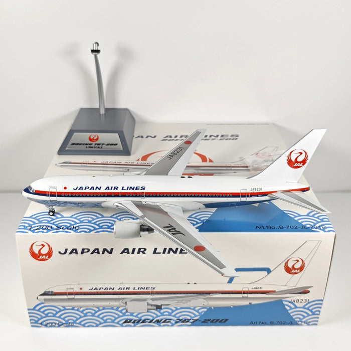 Japan Air Lines (JAL) Boeing 767-246 / JA8231 / B-Models / 1:200 / B-762-JL-231P
