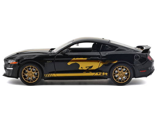 2018 Ford Mustang GT - Matte Black with Gold - Motormax 1/24 - 79204 Passion Diecast