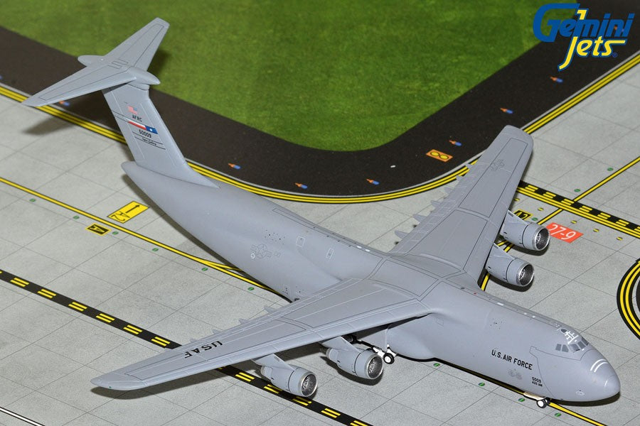 USAF Lockheed C-5M Super Galaxy "Lackland AFB" / 85-0009 / Gemini MACS / 1:400 / GMUSA142 GM142