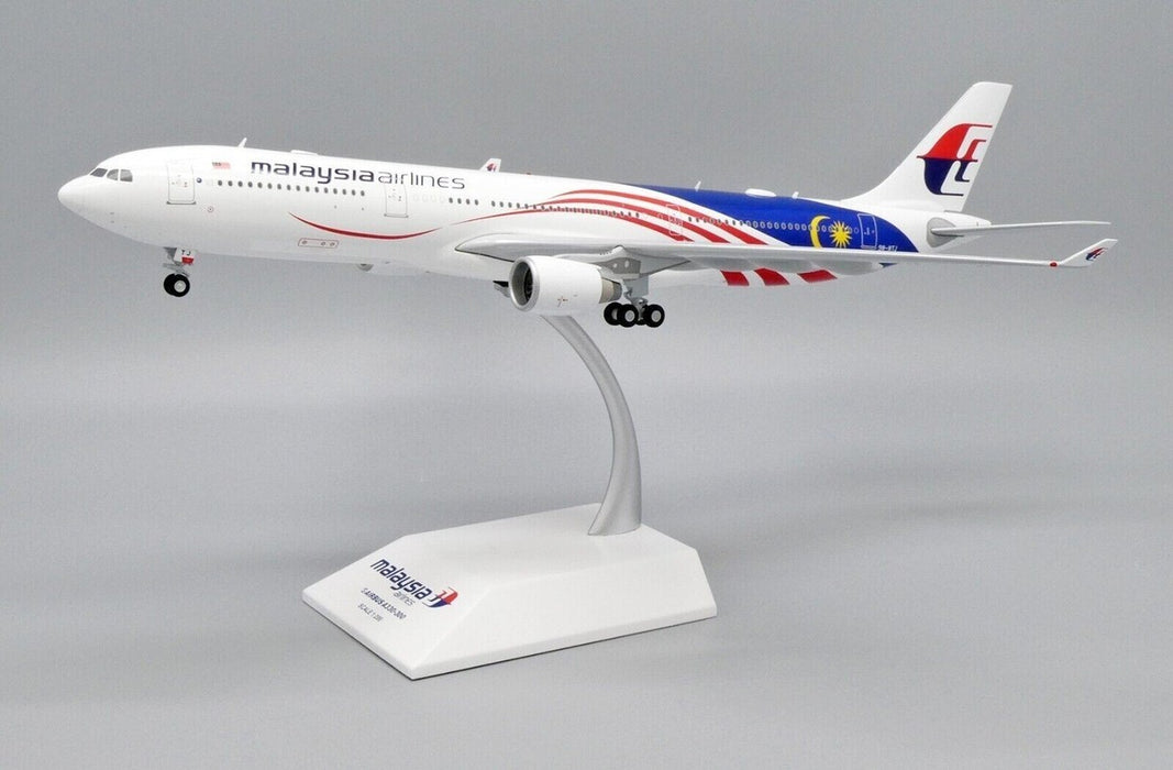 Malaysia Airlines Airbus  A330-300 / 9M-MTJ / "Negaraku"  JC Wings  1:200 -  JC2MAS0085