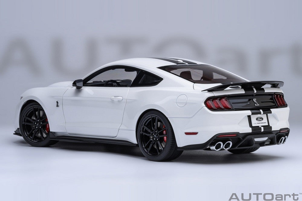 Ford Mustang Shelby GT500 (Oxford Blanc) - Autoart 1/18 - 73095 - Passion Diecast 