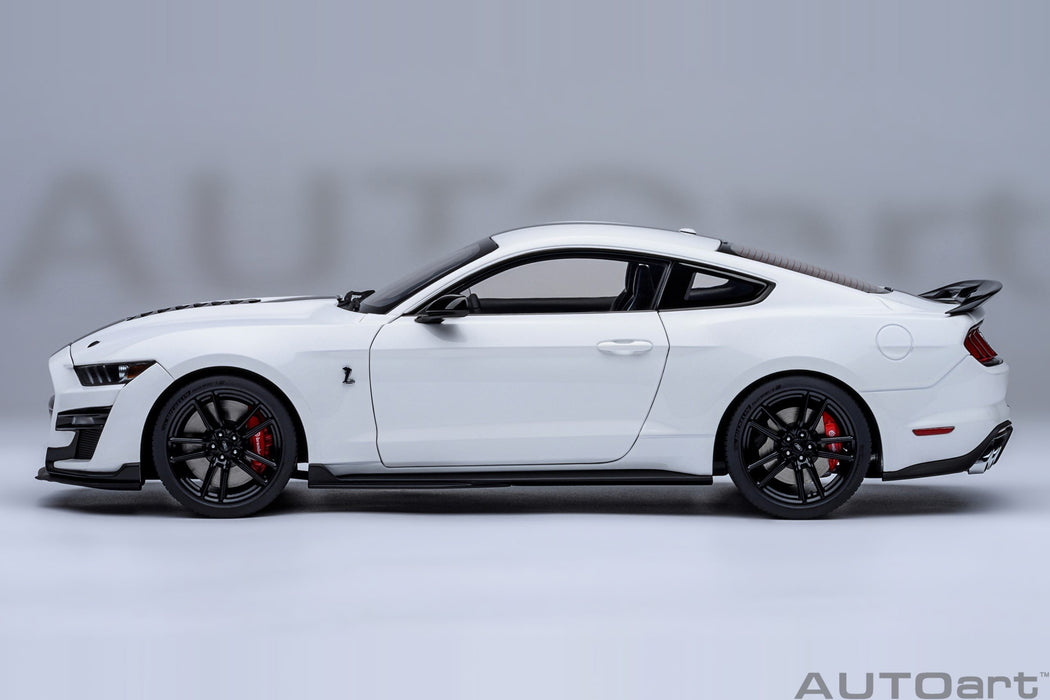 Ford Mustang Shelby GT500 (Oxford Blanc) - Autoart 1/18 - 73095 - Passion Diecast 