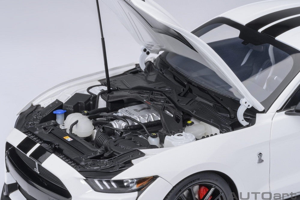 Ford Mustang Shelby GT500 (Oxford Blanc) - Autoart 1/18 - 73095 - Passion Diecast 