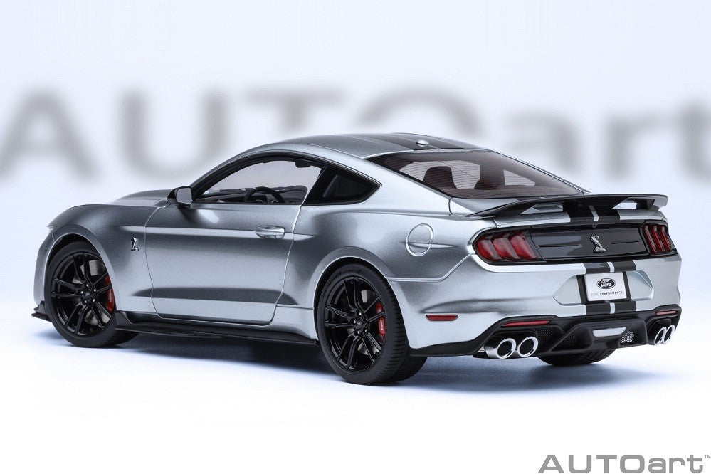 Ford Mustang Shelby GT500 (Argent iconique) - Autoart 1/18 - 73096 - Passion Diecast