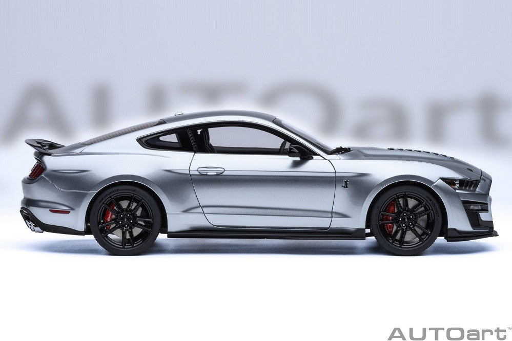 Ford Mustang Shelby GT500 (Argent iconique) - Autoart 1/18 - 73096 - Passion Diecast