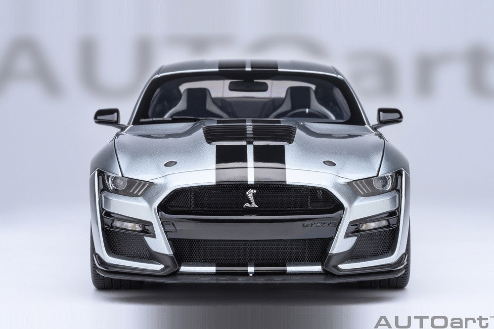 Ford Mustang Shelby GT500 (Argent iconique) - Autoart 1/18 - 73096 - Passion Diecast