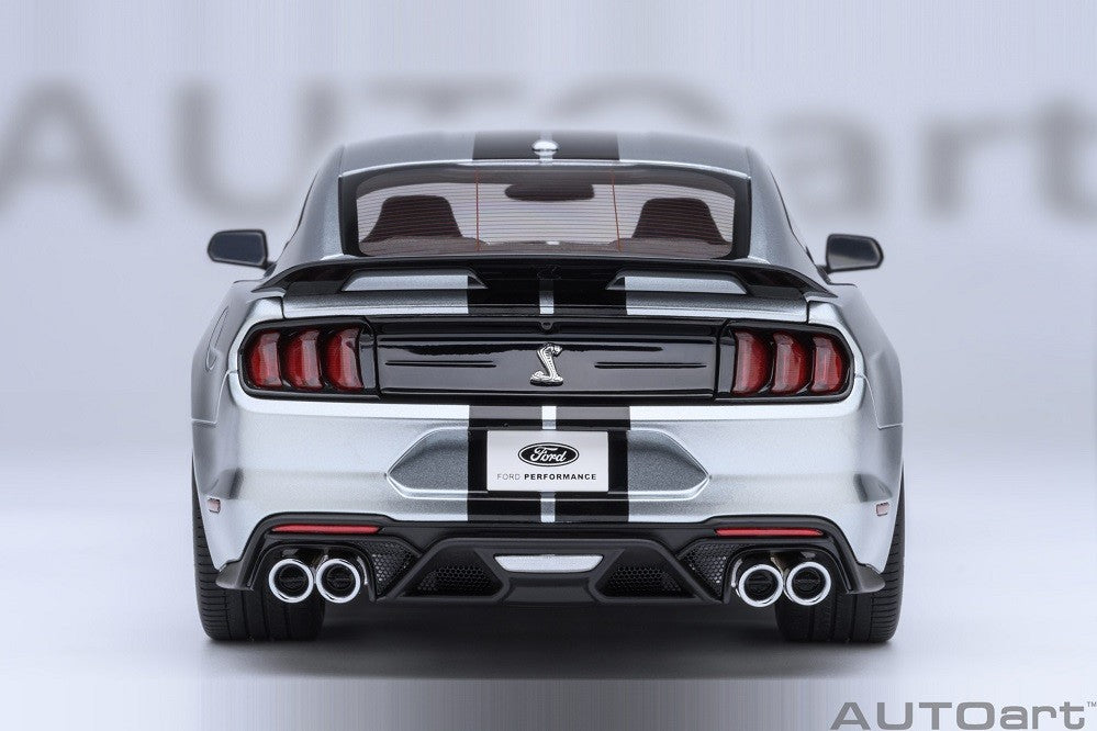 Ford Mustang Shelby GT500 (Argent iconique) - Autoart 1/18 - 73096 - Passion Diecast