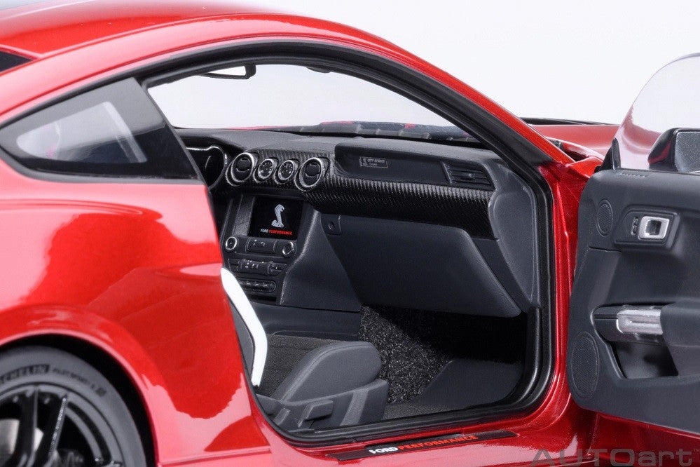 Ford Mustang Shelby GT500 (Rouge rapide) - Autoart 1/18 - 73098 - Passion Diecast 
