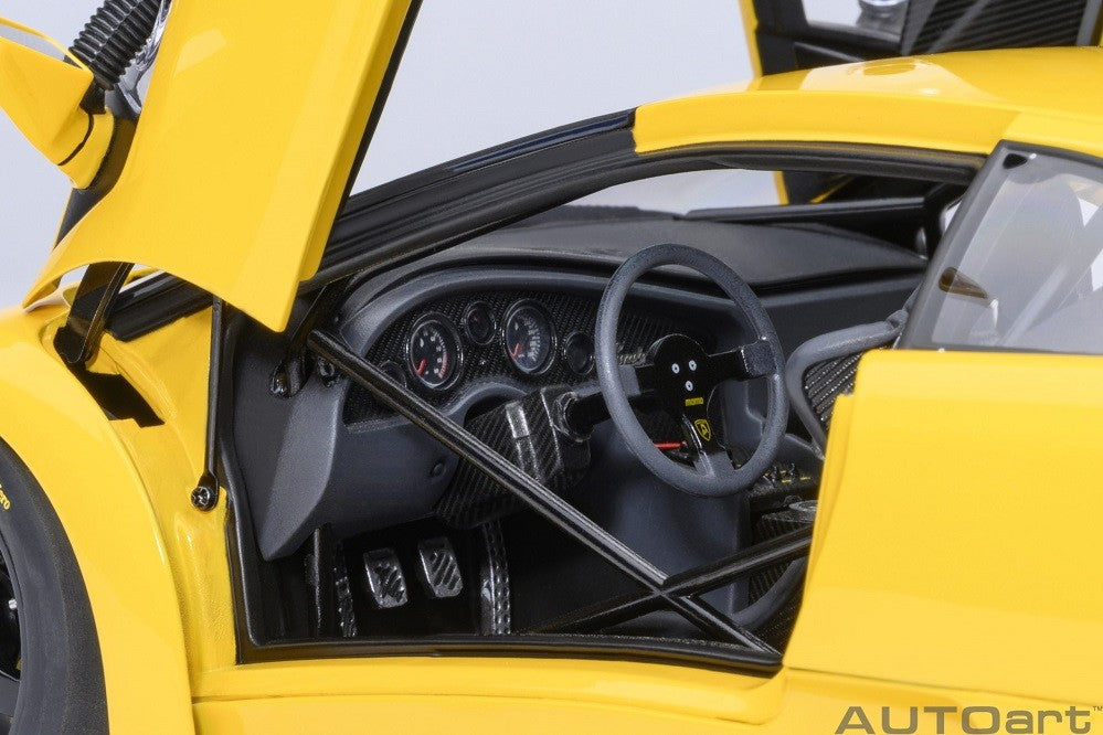 Lamborghini Diablo GTR (Superfly Yellow) - Autoart 1/18 - 79138 - Passion Diecast 