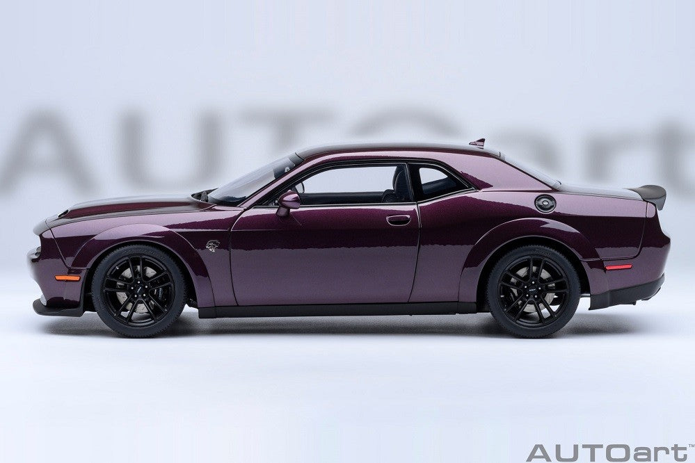 Dodge Challenger SRT Jailbreak 2022 (Hellraisin) - Autoart 1/18 - 71762 - Passion Diecast 