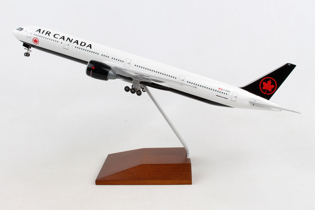 (Pre-order) Air Canada Boeing 777-300 w. gear & wood stand / Skymarks 1:200  SKR5144