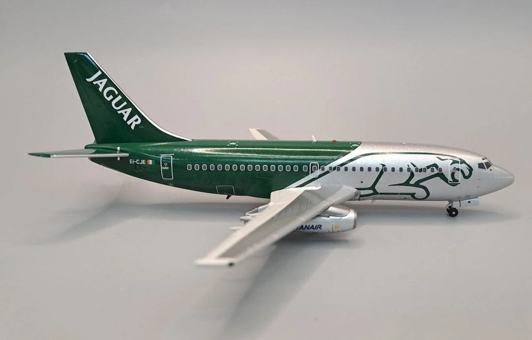 Ryanair Jaguar Boeing 737-204/Adv / EI-CJE  JFox Models / 1:200 / JF-737-2-007