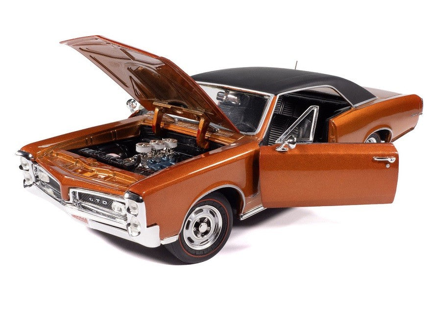 1966 Pontiac GTO Hardtop in Copper Blaze - Hemmings Muscle Machines - Auto World - 1/18 - AMM1346 - Passion Diecast 