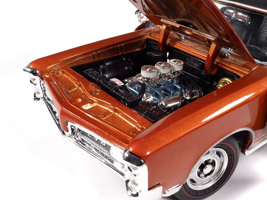 1966 Pontiac GTO Hardtop in Copper Blaze - Hemmings Muscle Machines - Auto World - 1/18 - AMM1346 - Passion Diecast 