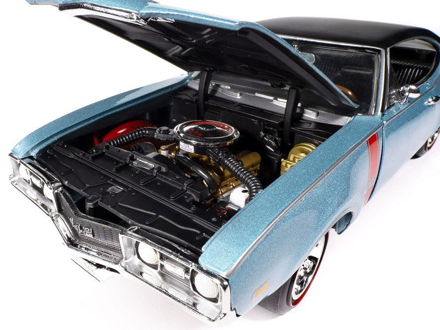 1968 Oldsmobile Holiday Coupe 442 in Code F Teal Frost - Hemmings Muscle Machines - Auto World - 1/18 - AMM1350
