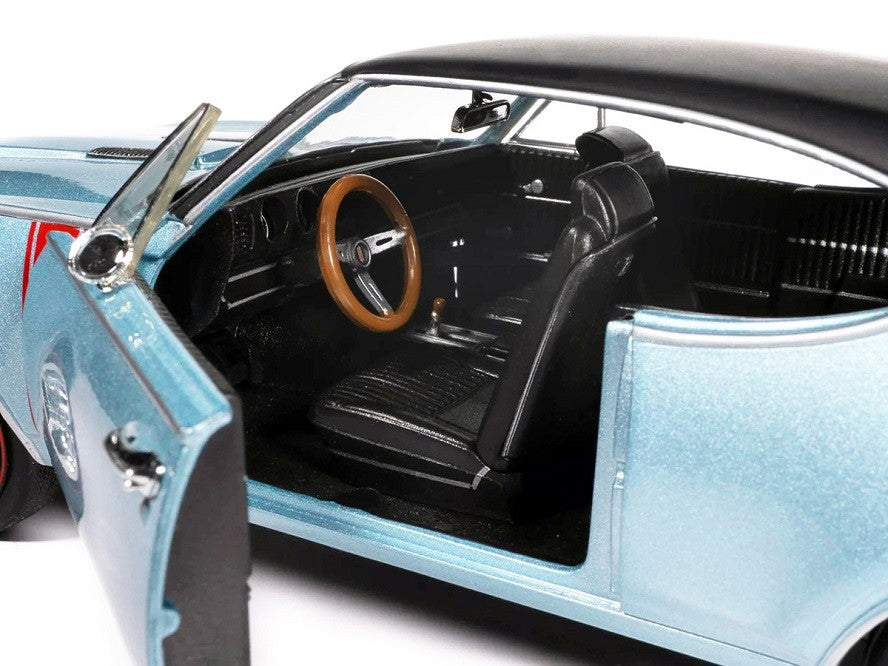 1968 Oldsmobile Holiday Coupe 442 in Code F Teal Frost - Hemmings Muscle Machines - Auto World - 1/18 - AMM1350