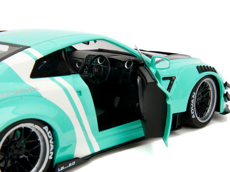Nissan GT-R (R35) Liberty Walk Body Kit 2.0 Light Blue - Pink Slips - Jada 1/18 - 36382 Passion Diecast 