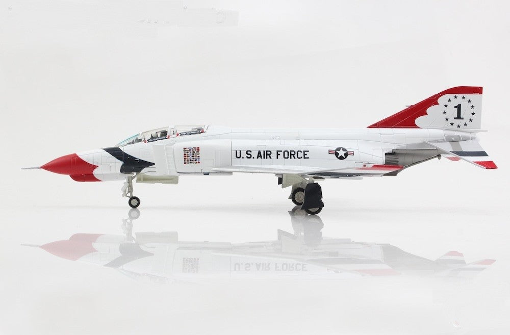 McDonnell Douglas F-4E Phantom II / USAF Thunderbirds, no. 1, 1973 / Hobby Master 1:72  HA19083