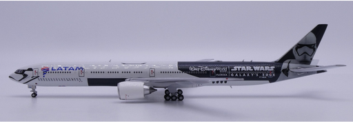LATAM Boeing 777-300ER "Galaxy's Edge" / PT-MUA /  JC Wings / 1:400 / EW477W007