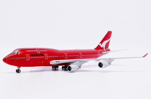 Qantas Boeing 747-400 "All Red" / VH-OEJ /  JC Wings / 1:400 / XX40382