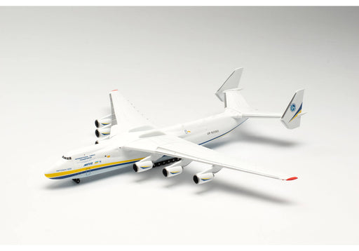 Antonov An-225 Mriya  Herpa 1/400 562287 Passion Diecast 