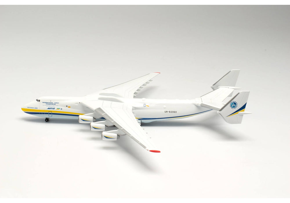 Antonov An-225 Mriya  Herpa 1/400 562287 Passion Diecast 