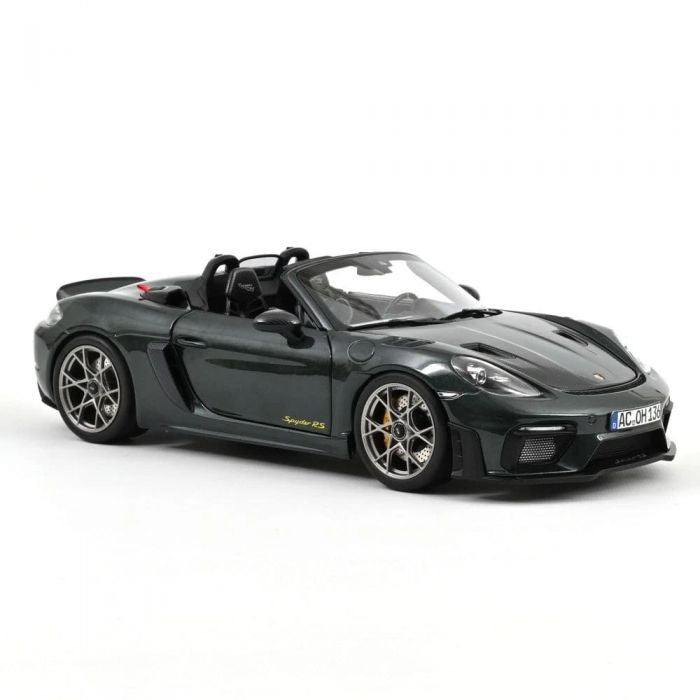 Porsche 718 Spyder RS Pack Weissach 2023 Forest Vert - Norev 1:18 - 187272 - Passion Diecast