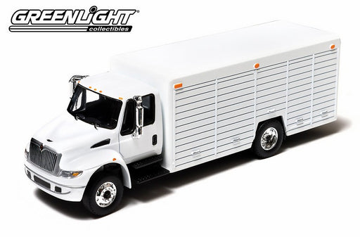 2013 International Durastar 4400 Beverage Truck -Greenlight 1/64 29776