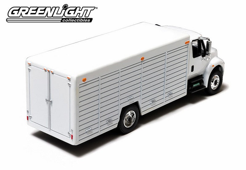 2013 International Durastar 4400 Beverage Truck -Greenlight 1/64 29776
