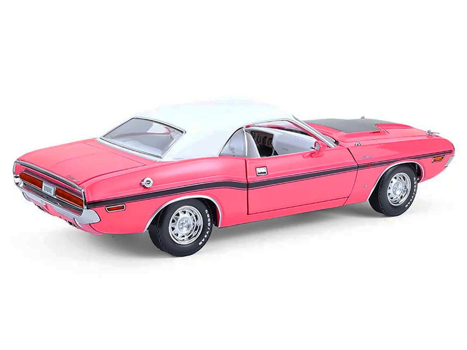 1970 Dodge Challenger R/T Hardtop 440 in Panther Pink with White Top and White Interior - 1/18 - Greenlight - 13699
