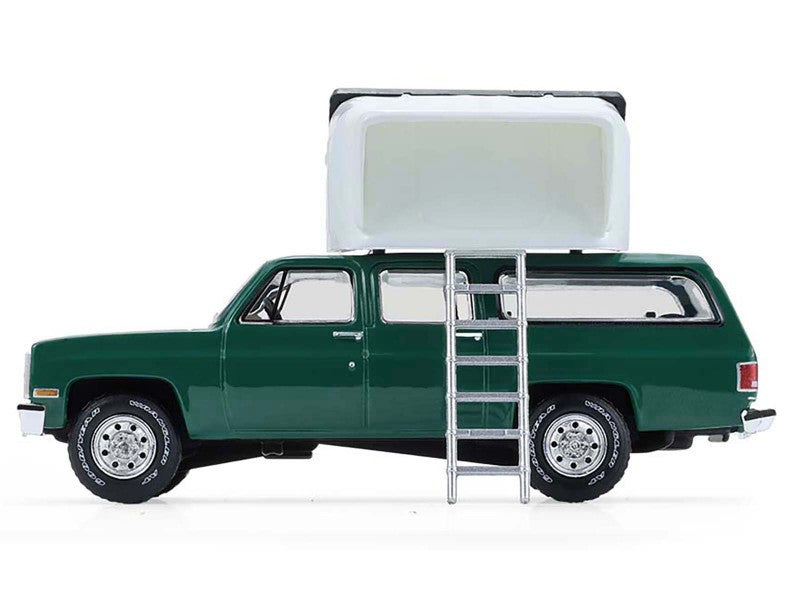 1990 Chevrolet Suburban - The Great Outdoors Series 4 - 1/64 Greenlight - 38080 E