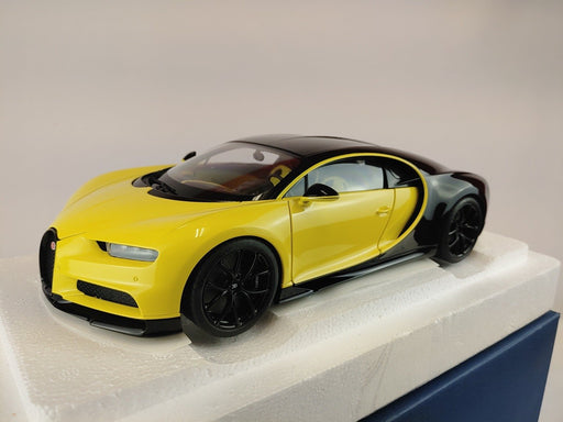 (Used)(Free shipping) Bugatti Chiron 2017 - MOLSHEIM YELLOW / NOCTURNE BLACK 1/18 AUTOART 70994  Used