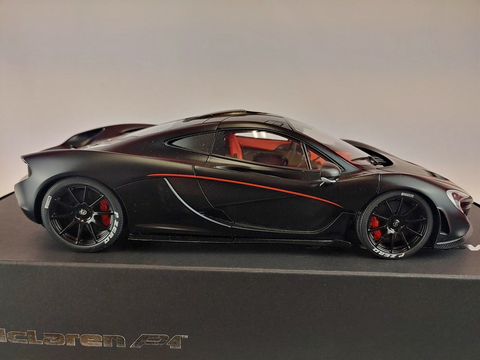 (Used)(Free shipping) McLaren P1 Matt Black, Red Accents 1/18 AUTOART 76027  Used