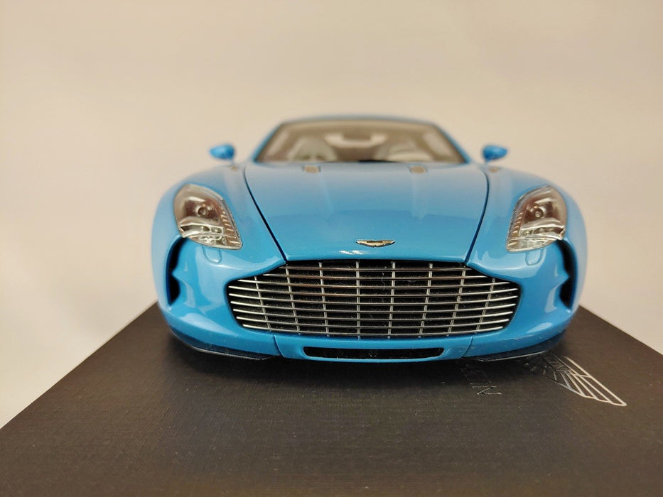 (Used)(Free shipping) Aston Martin One-77 One77 (Tiffany Blue) 1/18 AUTOART 70240 Used