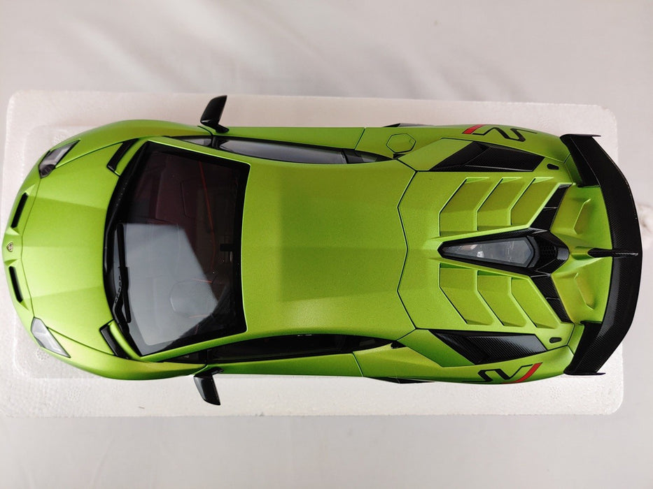 (Used)(Free shipping) Lamborghini Aventador SVJ (Verde Alceo)  - Autoart    1/18 -  79178    Used