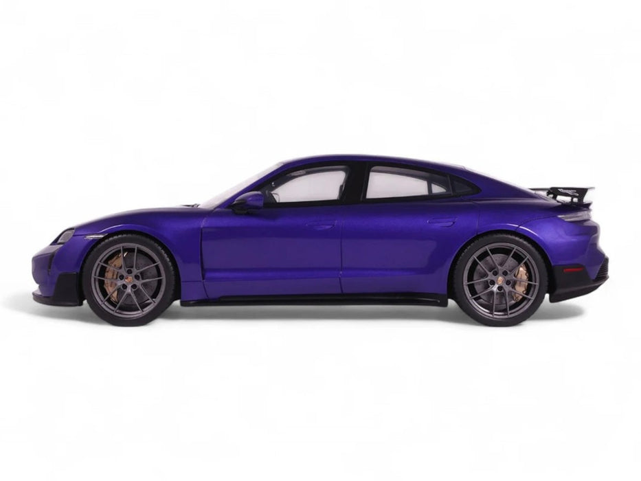 Porsche Taycan Turbo GT Purple Sky Metallic 2023 - 1/18 - GT SPIRIT - GT520 Passion Diecast