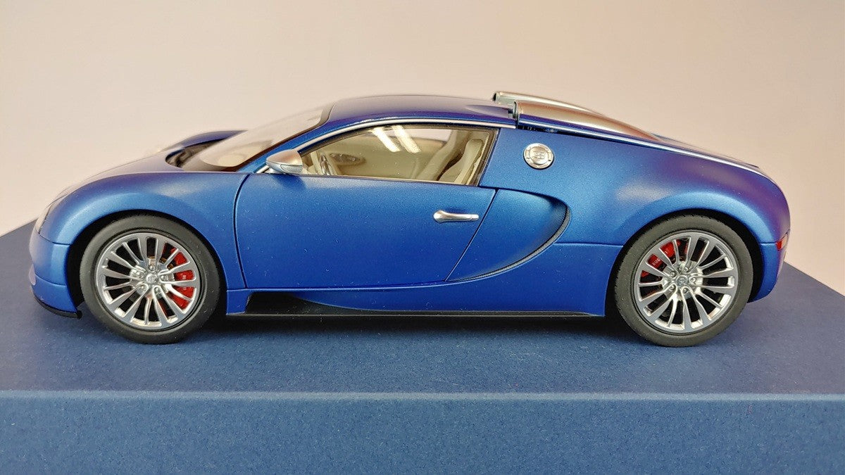 (Used)(Free shipping) Bugatti EB Veyron 16.4 Bleu Centenaire Blue Metallic  1/18 AUTOART 70951  Used