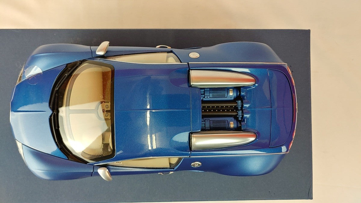 (Used)(Free shipping) Bugatti EB Veyron 16.4 Bleu Centenaire Blue Metallic  1/18 AUTOART 70951  Used