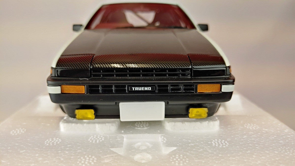 (Used)(Free shipping) Toyota Sprinter Trueno (AE86)  Project D  Final version - Autoart    1/18 -  78786    Used