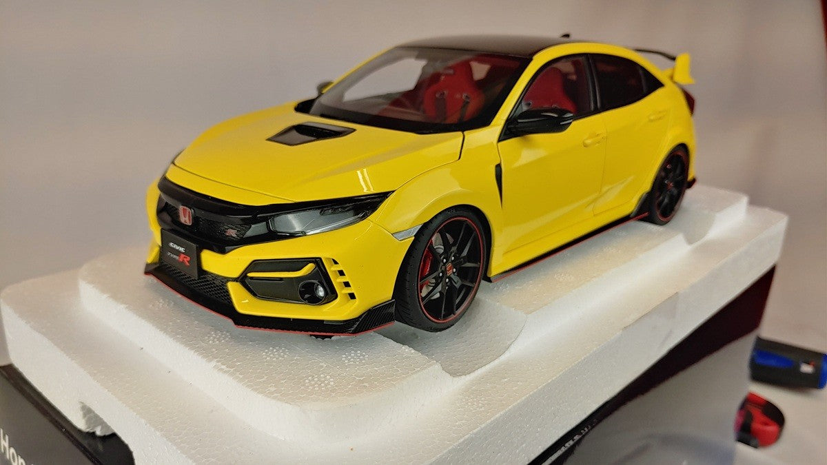 (Used)(Free shipping)  Honda Civic Type R (FK8) 2021 RHD  (Sunlight Yellow)  - Autoart    1/18 -  73225 Used